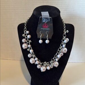 New Paparazzi Silver Necklace with White Pearls.